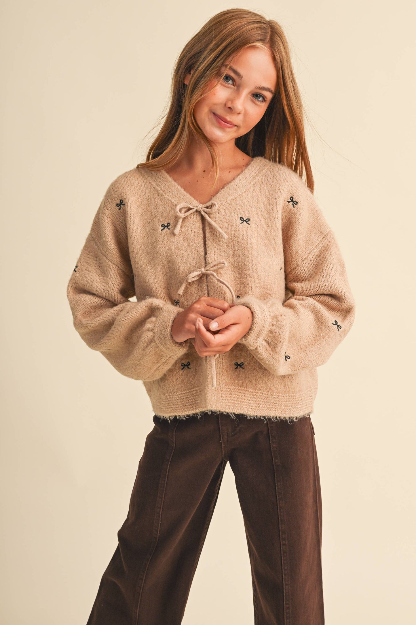 TWEEN KIDS GIRLS BOW EMBROIDERY SWEATER  (7-14)