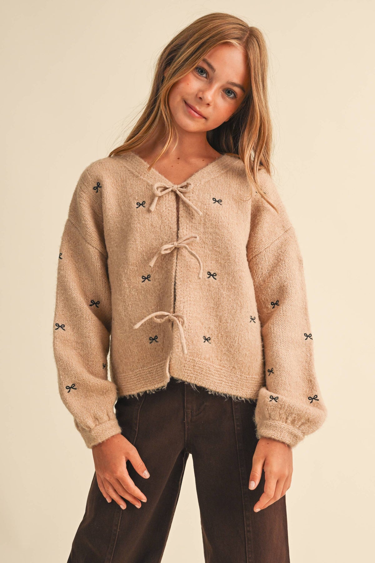 TWEEN KIDS GIRLS BOW EMBROIDERY SWEATER  (7-14)